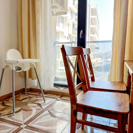 Woody Sea View Daire *